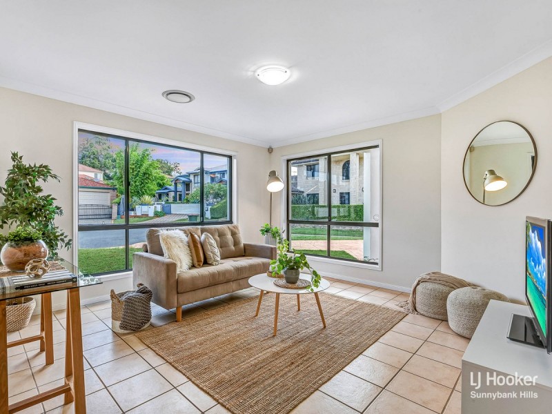 25 Regal Place, Eight Mile Plains QLD 4113