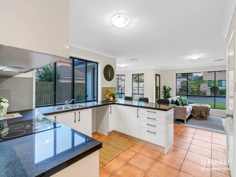 25 Regal Place, Eight Mile Plains QLD 4113