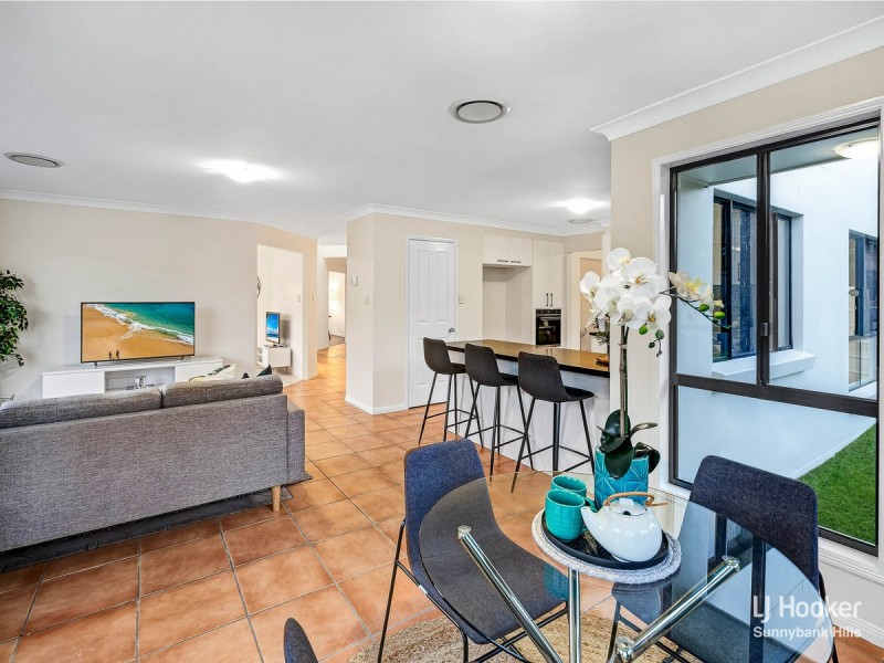 25 Regal Place, Eight Mile Plains QLD 4113