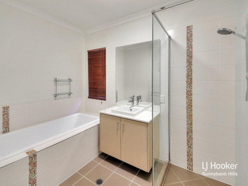 43 Candytuft Place, Calamvale QLD 4116