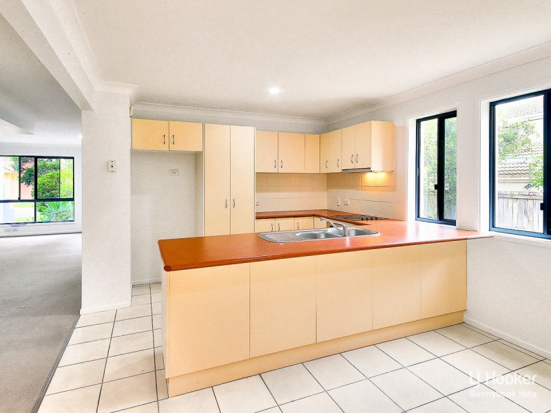 11 Maryland, Parkinson QLD 4115