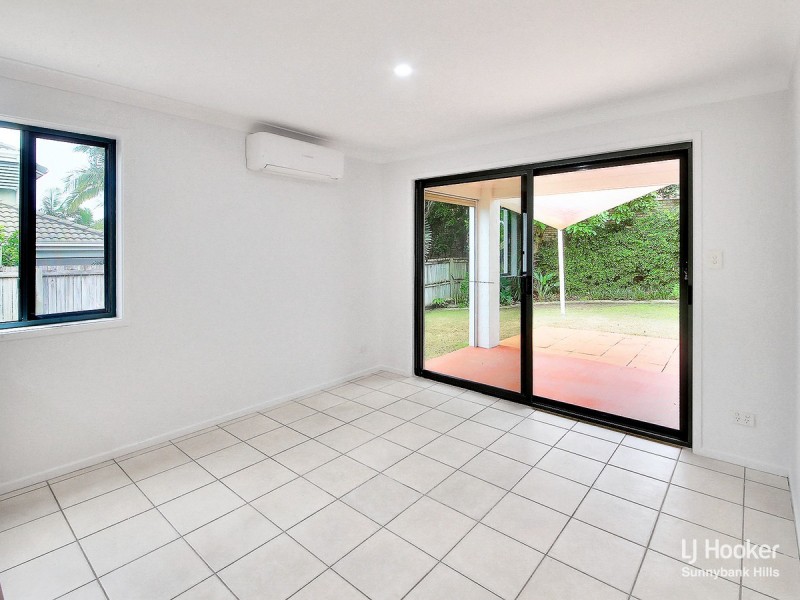 11 Maryland, Parkinson QLD 4115