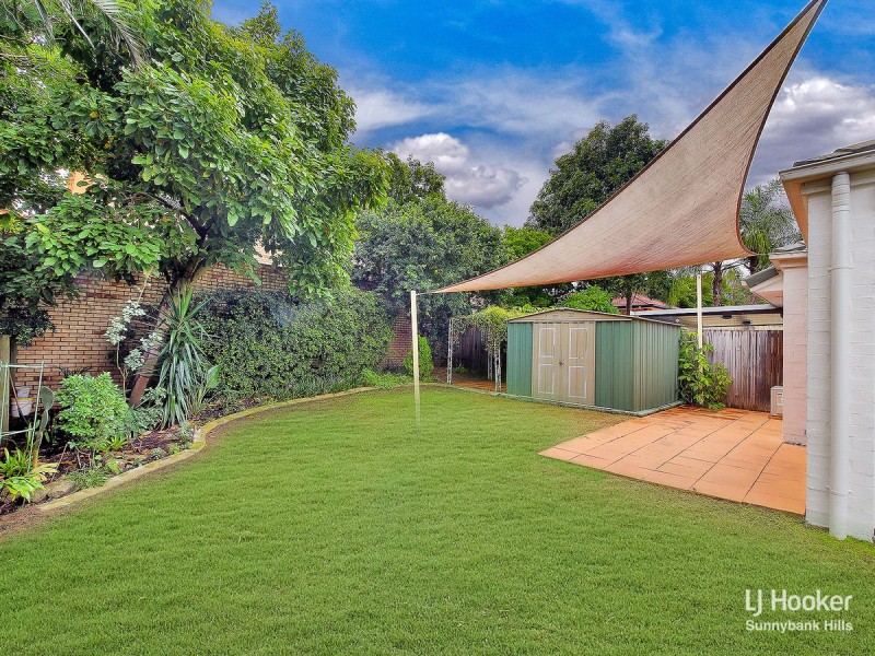 11 Maryland, Parkinson QLD 4115