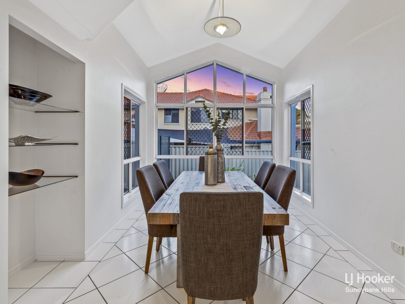 3 Trafalgar Close, Stretton QLD 4116