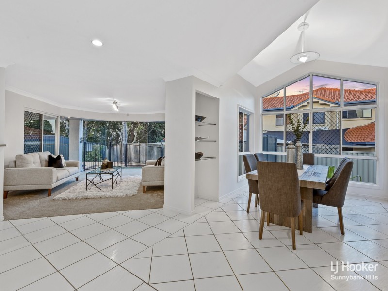 3 Trafalgar Close, Stretton QLD 4116