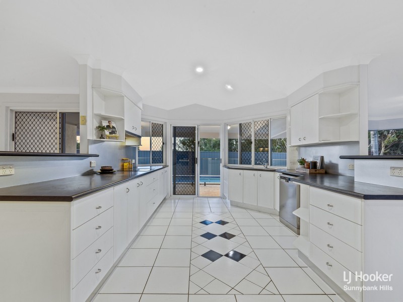 3 Trafalgar Close, Stretton QLD 4116