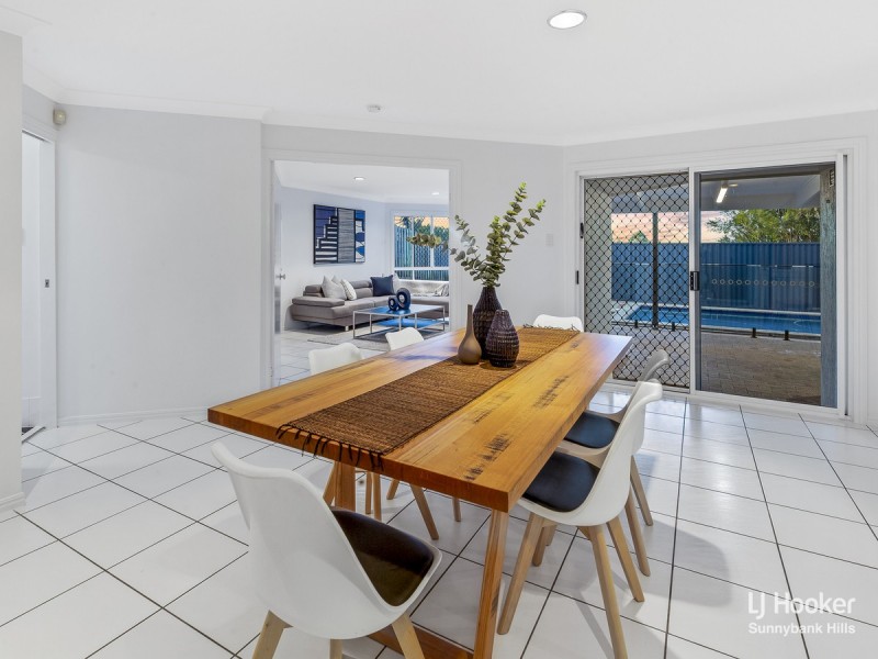 3 Trafalgar Close, Stretton QLD 4116