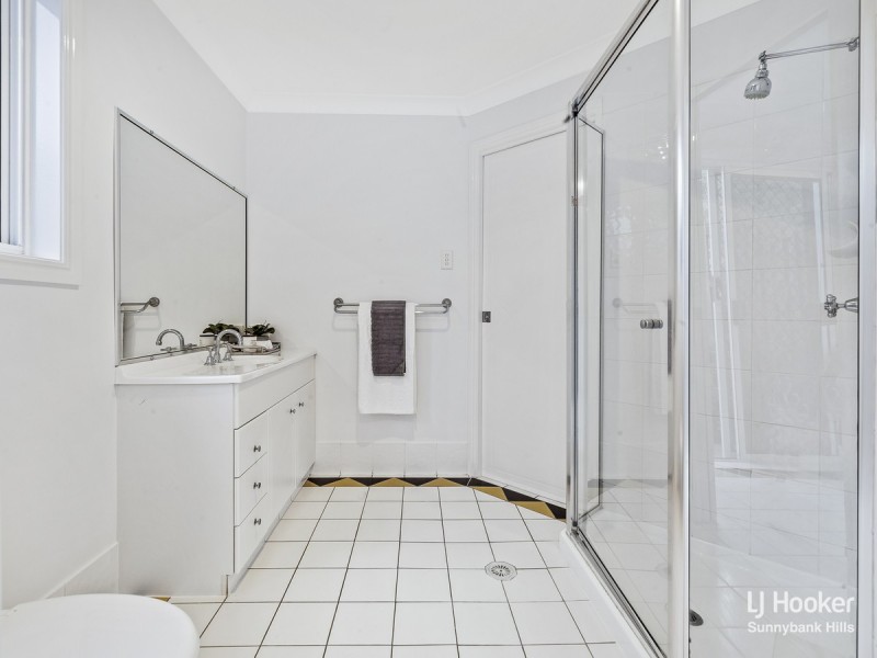 3 Trafalgar Close, Stretton QLD 4116