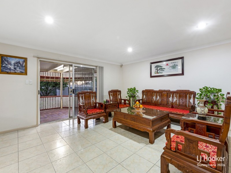 27 Azalea Crescent, Calamvale QLD 4116