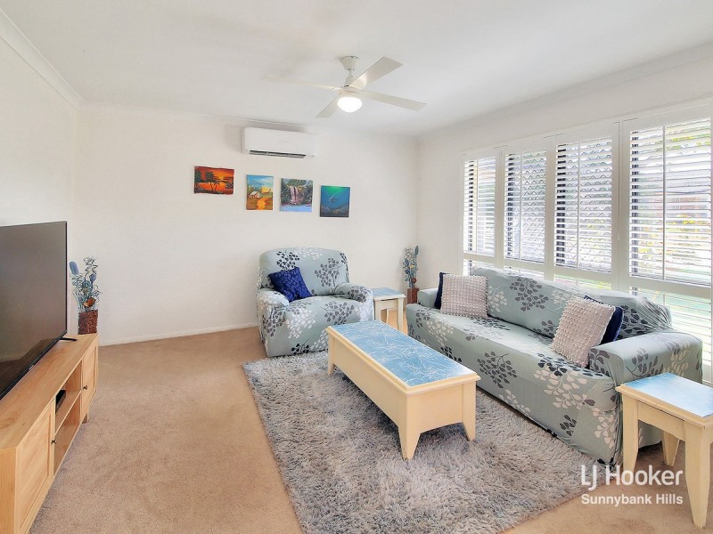 48 Pinedale Crescent, Parkinson QLD 4115