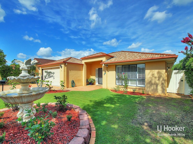 48 Pinedale Crescent, Parkinson QLD 4115