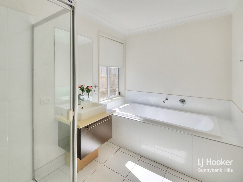 3 Penfolds Court, Holmview QLD 4207