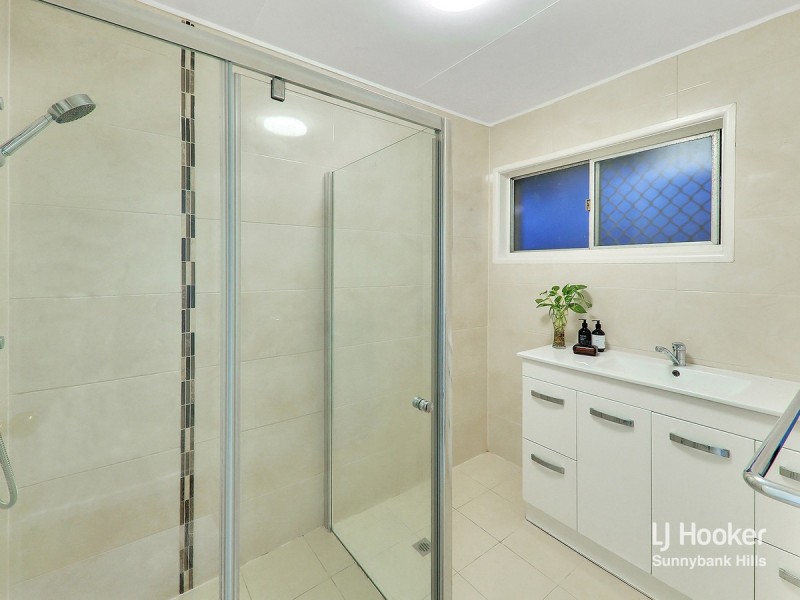 6 Strathairlie Square, Macgregor QLD 4109