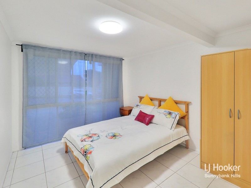 6 Strathairlie Square, Macgregor QLD 4109