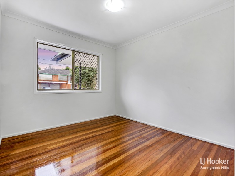 22 Menkira Street, Mansfield QLD 4122