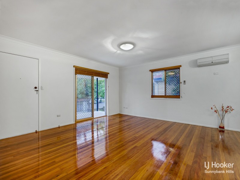 22 Menkira Street, Mansfield QLD 4122