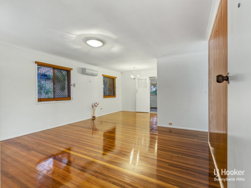 22 Menkira Street, Mansfield QLD 4122