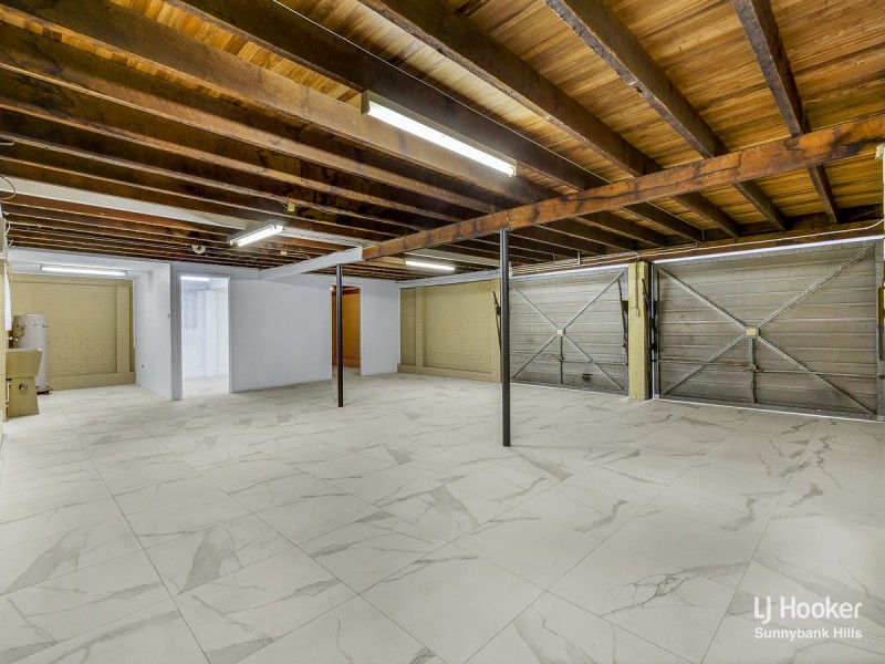 22 Menkira Street, Mansfield QLD 4122