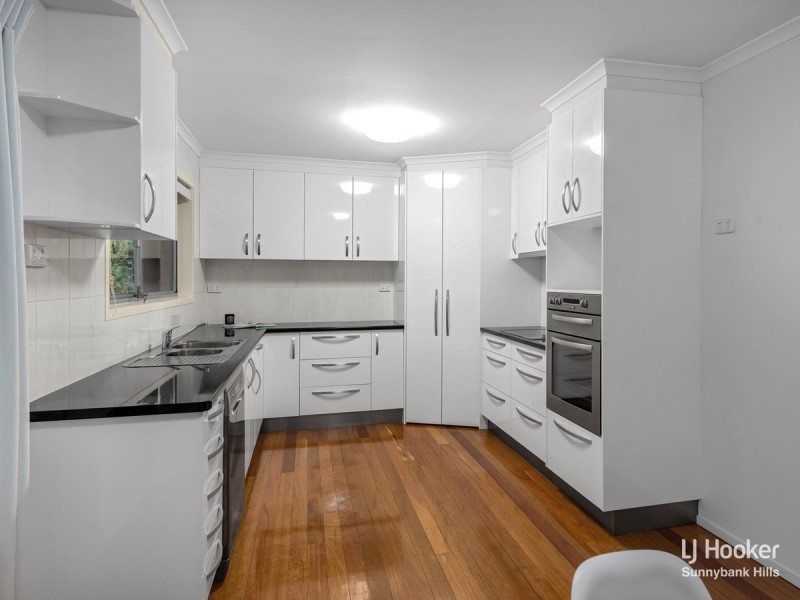 7 Copenhagen Street, Wishart QLD 4122