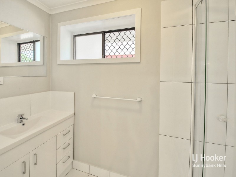 136 Mount Gravatt-Capalaba Road, Upper Mount Gravatt QLD 4122