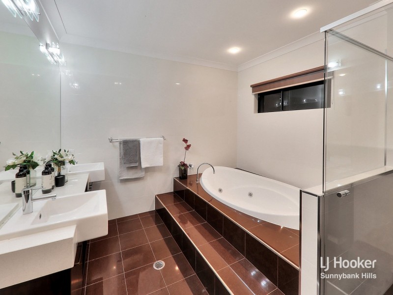 9 Collett Street, Eight Mile Plains QLD 4113