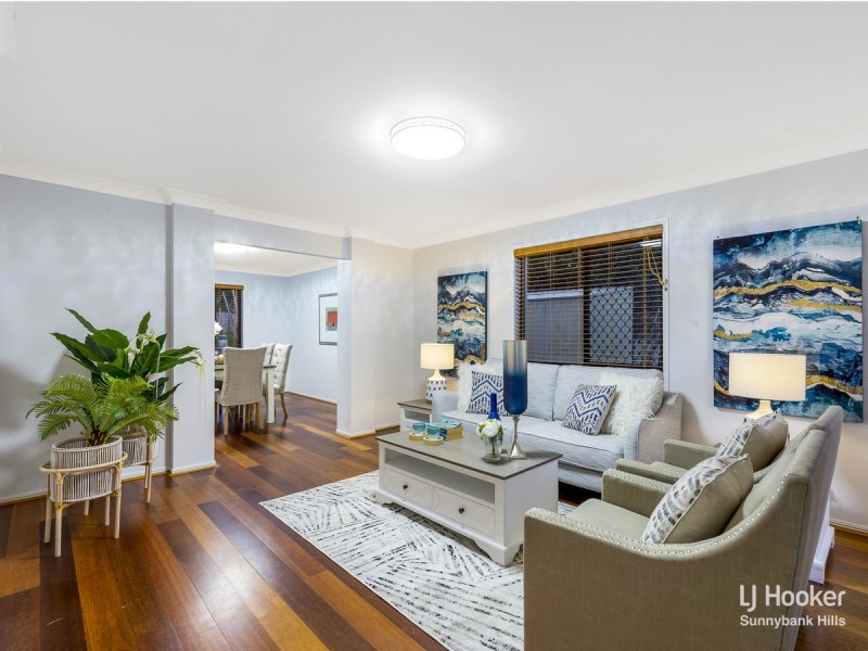 18 Victoria Crescent, Parkinson QLD 4115