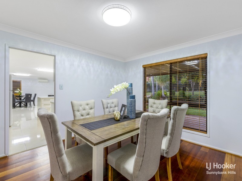 18 Victoria Crescent, Parkinson QLD 4115