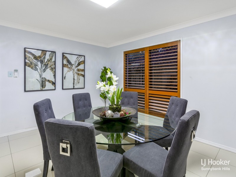 18 Victoria Crescent, Parkinson QLD 4115