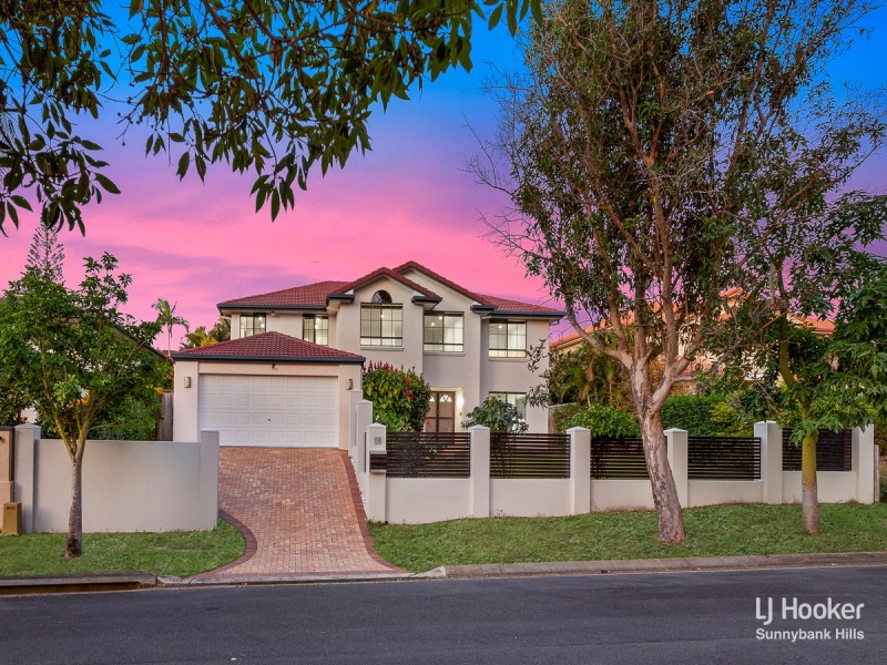 18 Victoria Crescent, Parkinson QLD 4115