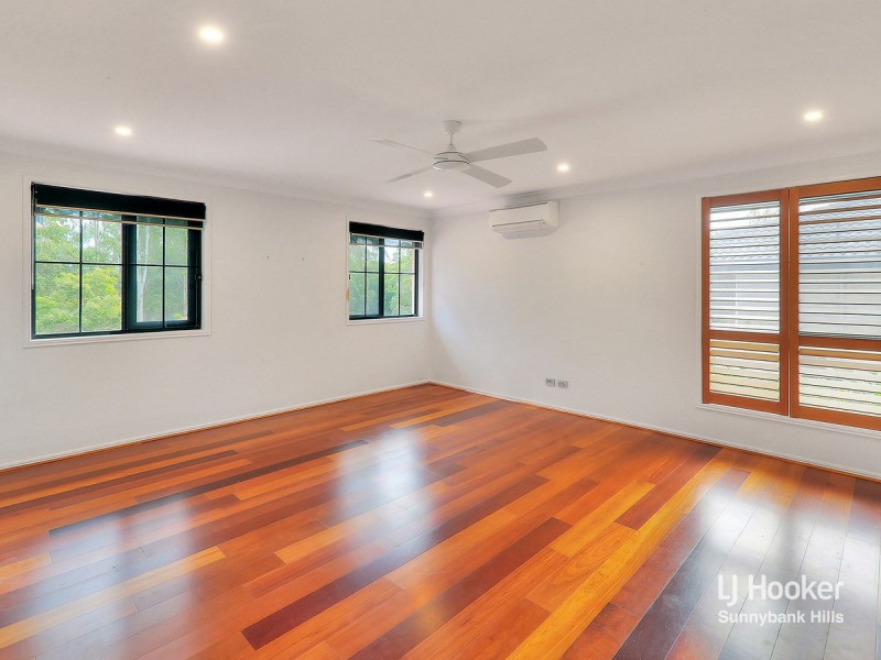 18 Victoria Crescent, Parkinson QLD 4115