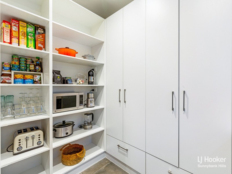 8 Obrist Place, Rochedale QLD 4123