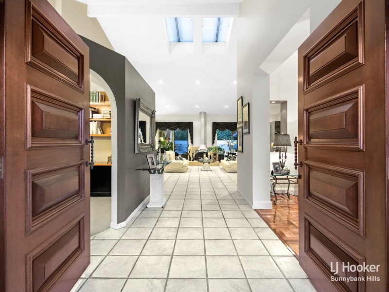 8 Narell Court, Sunnybank Hills QLD 4109