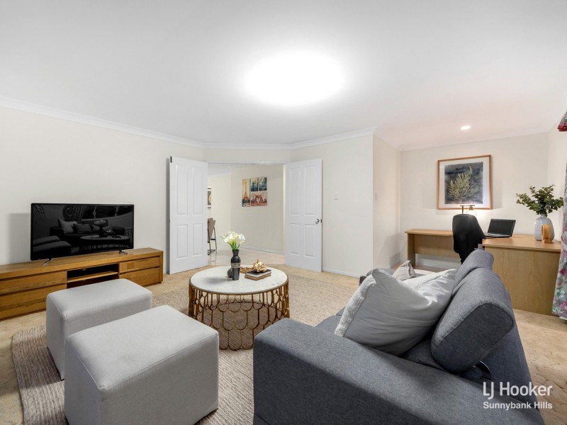 11 Magenta Place, Wishart QLD 4122