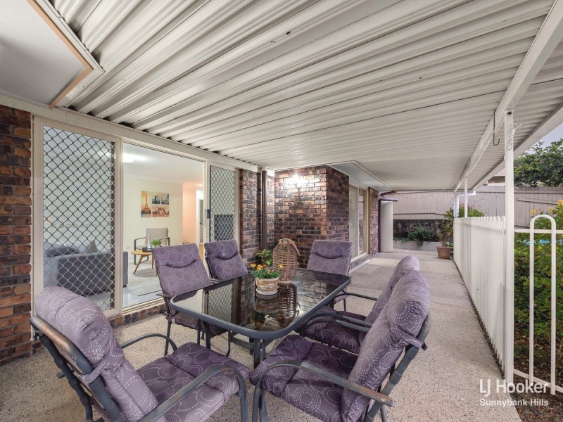 11 Magenta Place, Wishart QLD 4122