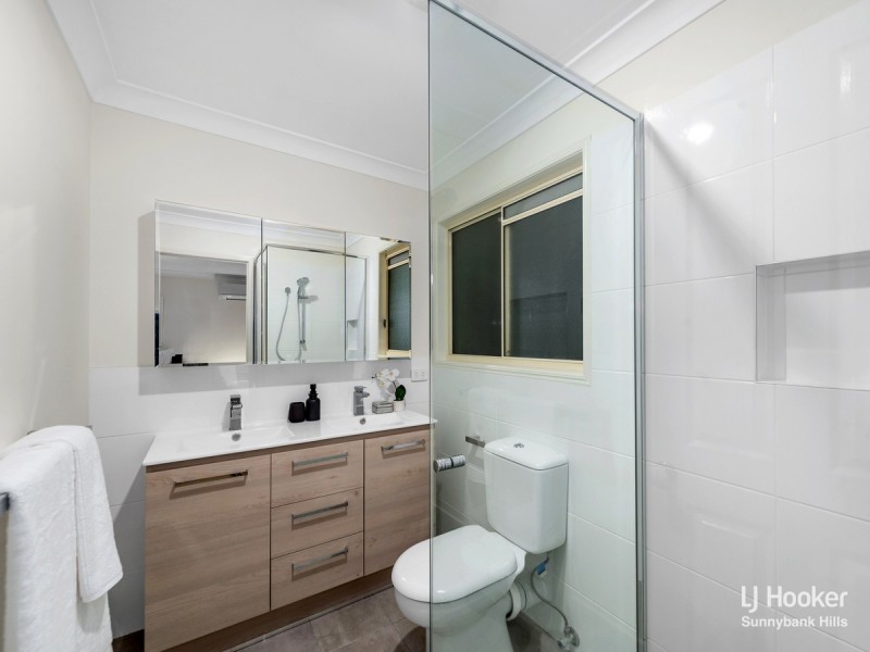 11 Magenta Place, Wishart QLD 4122