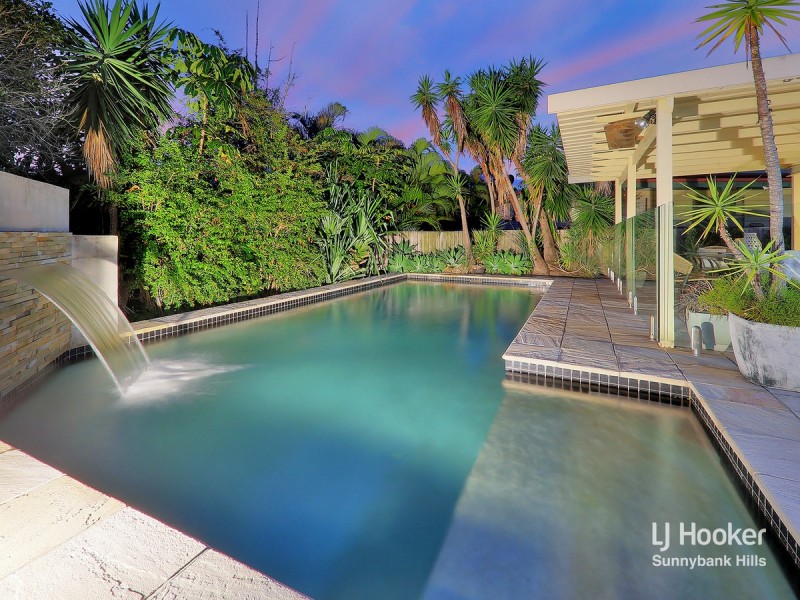 1 Matisse Place, Mackenzie QLD 4156