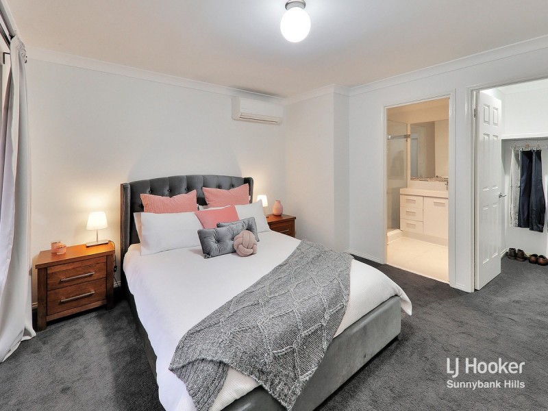 1 Matisse Place, Mackenzie QLD 4156
