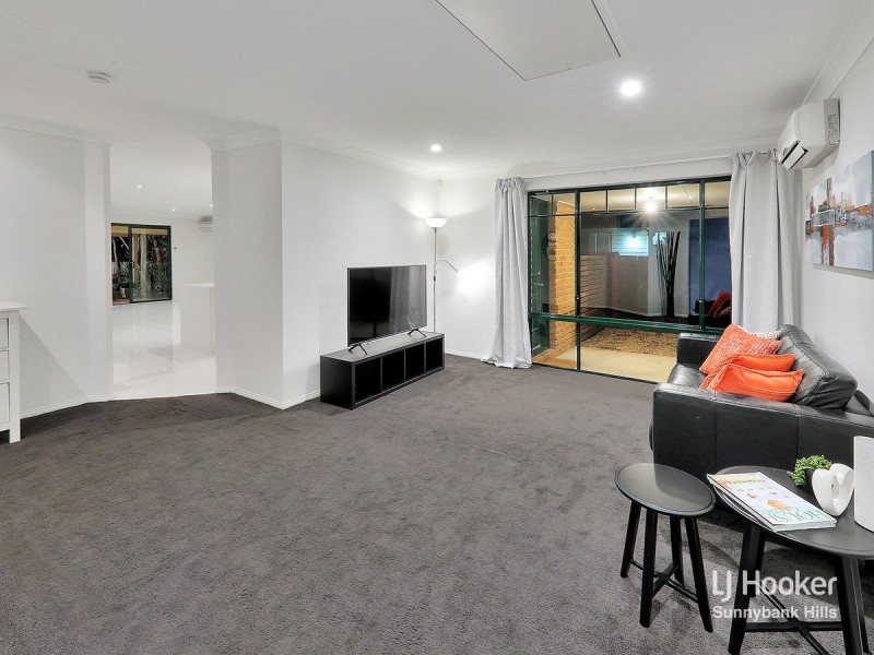 1 Matisse Place, Mackenzie QLD 4156