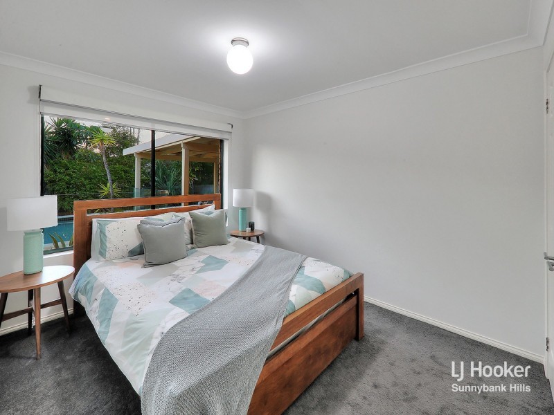 1 Matisse Place, Mackenzie QLD 4156