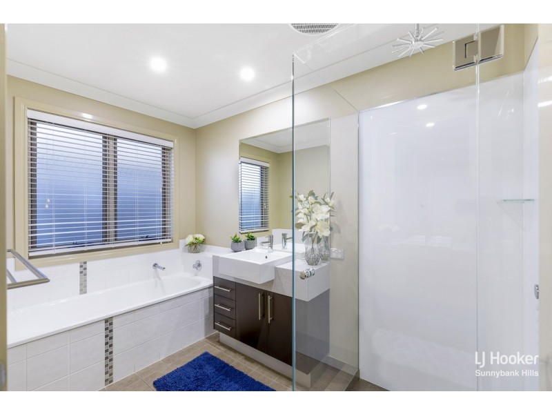 15 Innaminka Place, Parkinson QLD 4115