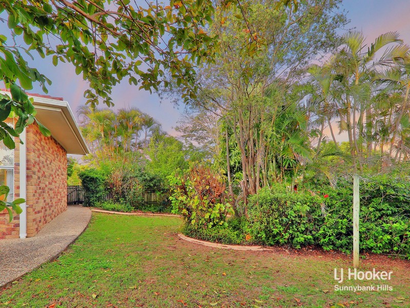 26 Eden Elm Street, Calamvale QLD 4116