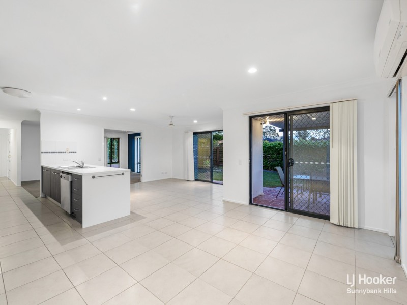 10 Mimosa Street, Parkinson QLD 4115