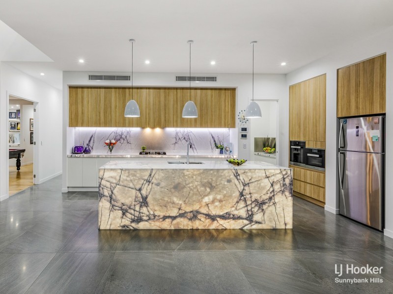 5 Burmel Street, Robertson QLD 4109