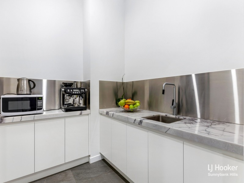 5 Burmel Street, Robertson QLD 4109