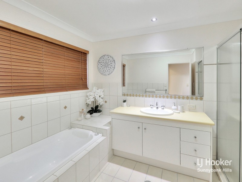 9 Sungold Place, Eight Mile Plains QLD 4113