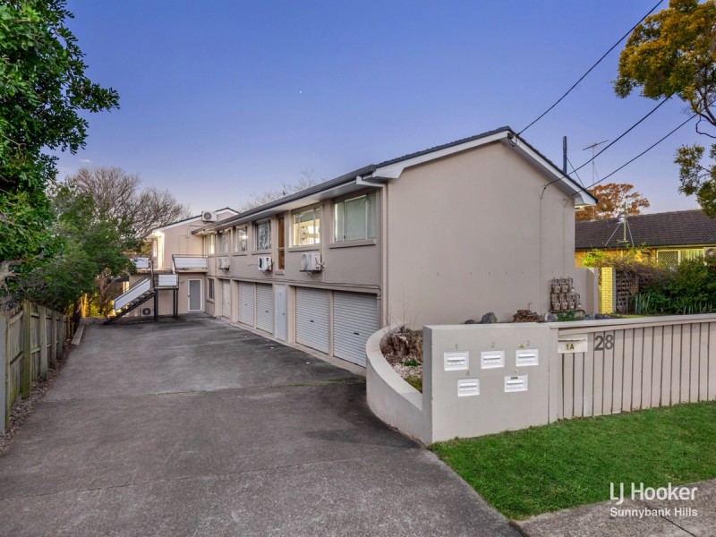 28 McLay Street, Coorparoo QLD 4151