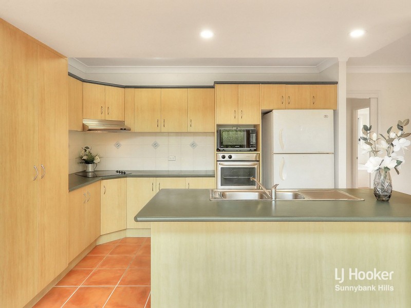 20 Albert Place, Parkinson QLD 4115