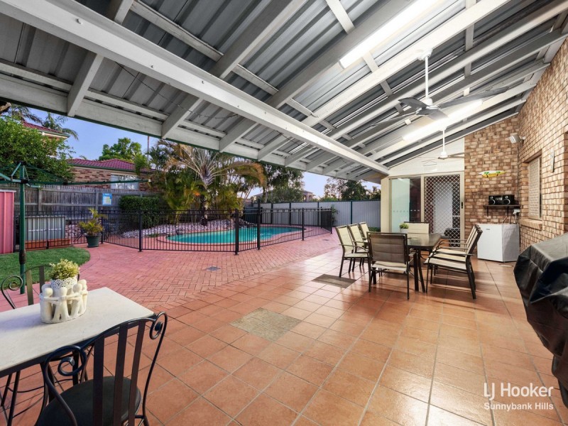 1 Lindeman Place, Eight Mile Plains QLD 4113