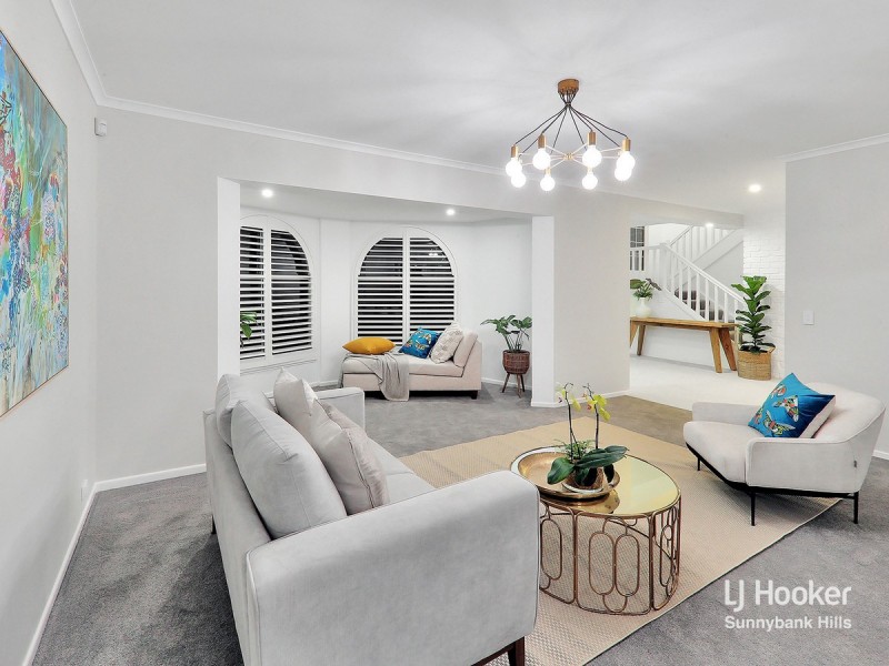 8 Googie Crescent, Eight Mile Plains QLD 4113