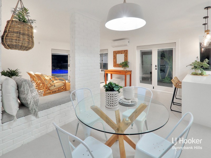 8 Googie Crescent, Eight Mile Plains QLD 4113